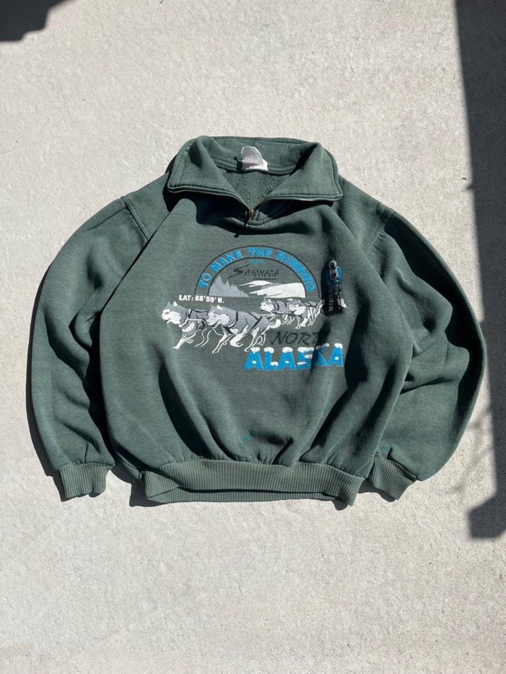 90s vintage Alaska Dog Sled Graphic Half-Zip Sweatshirt - Forest Green